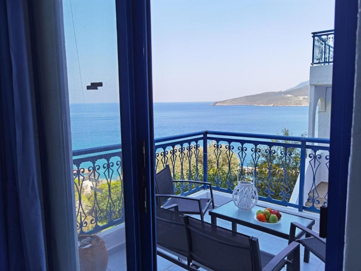 Marinas Studios Livadia  Bagian luar foto