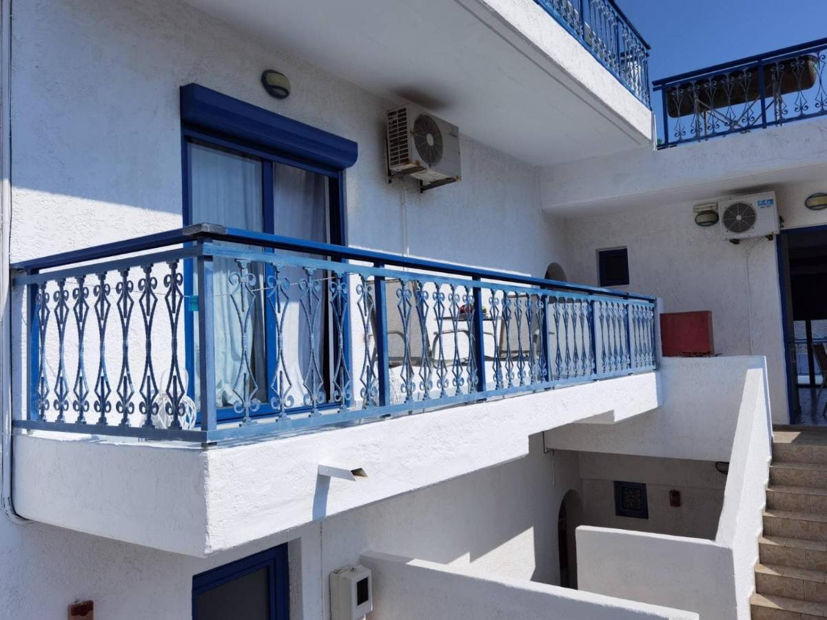 Marinas Studios Livadia  Bagian luar foto