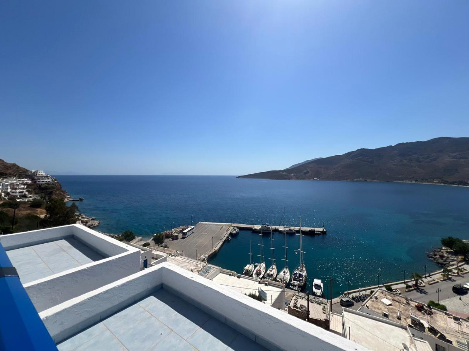 Marinas Studios Livadia  Ruang foto